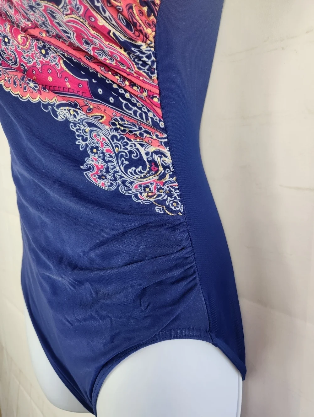 Miraclesuit Amici Paisley One Piece Swimsuit Tummy Control Navy Pink Size 10